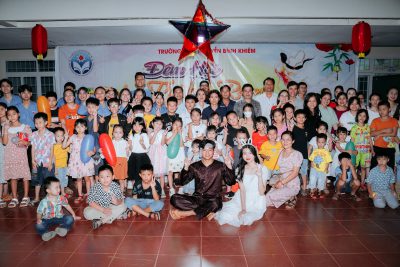 Công đoàn trường THPT Nguyễn Bỉnh Khiêm tổ chức chương trình “Đêm hội trăng rằm” cho con em người lao động