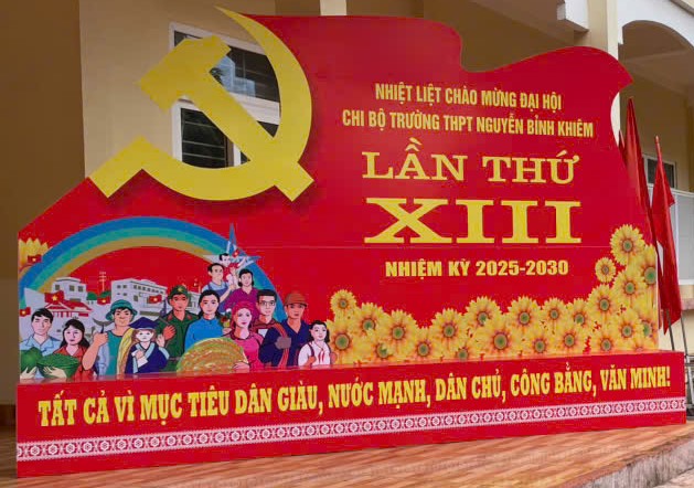 ĐẠI HỘI CHI BỘ TRƯỜNG THPT NGUYỄN BỈNH KHIÊM LẦN THỨ XIII, NHIỆM KỲ 2025-2030
